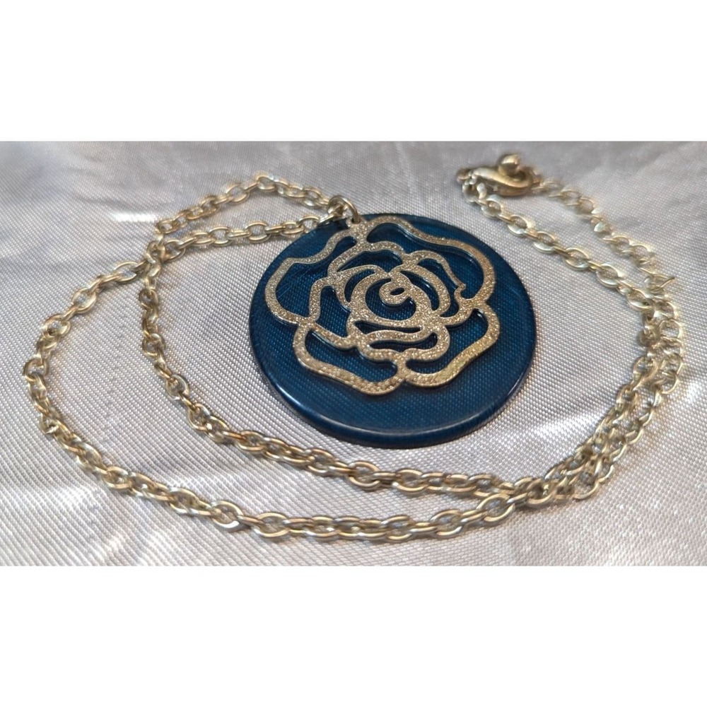 Rose Pendant Necklace Blue Silver Tone Filigree Flower Round Medallion Vintage